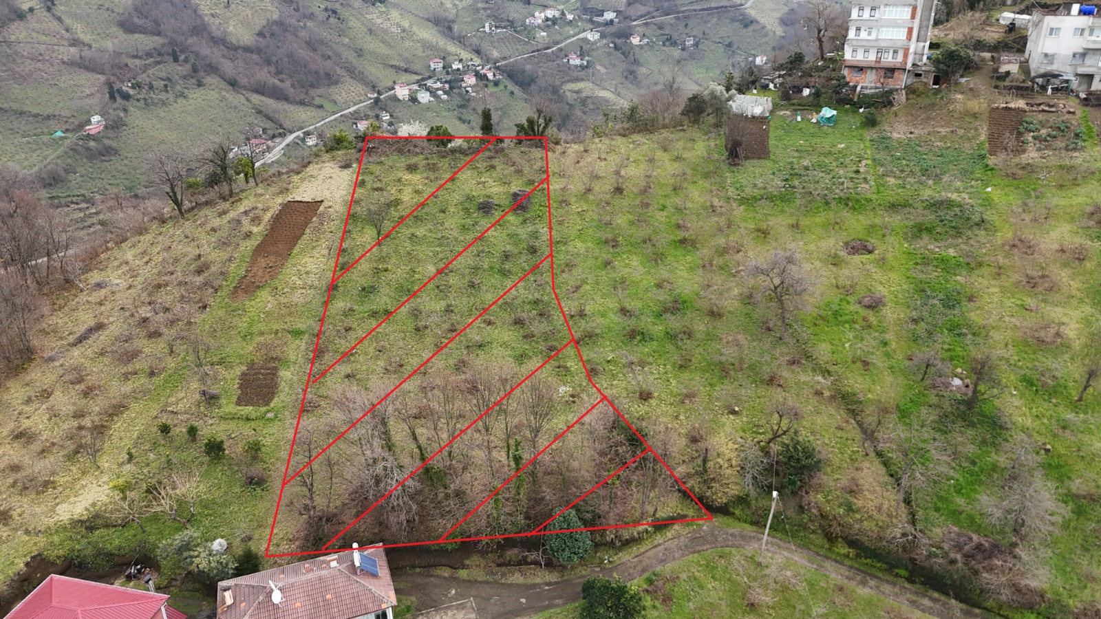 MABEL'DEN VAKFIKEBİR HACIKÖY YOLA SINIR 1.700 M2 SATILIK ARSA